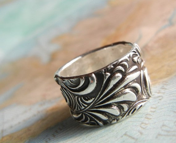 Vintage Rustic Sterling Silver Ring - HappyGoLicky Jewelry