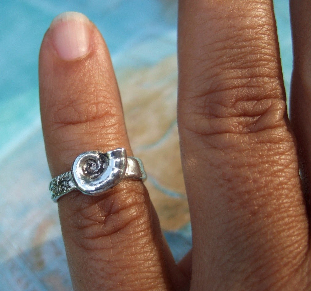 Simple SeaShell Ring - HappyGoLicky Jewelry