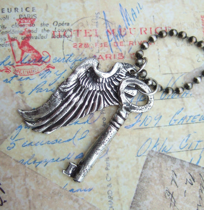Vintage Skeleton Key Necklace - HappyGoLicky Jewelry